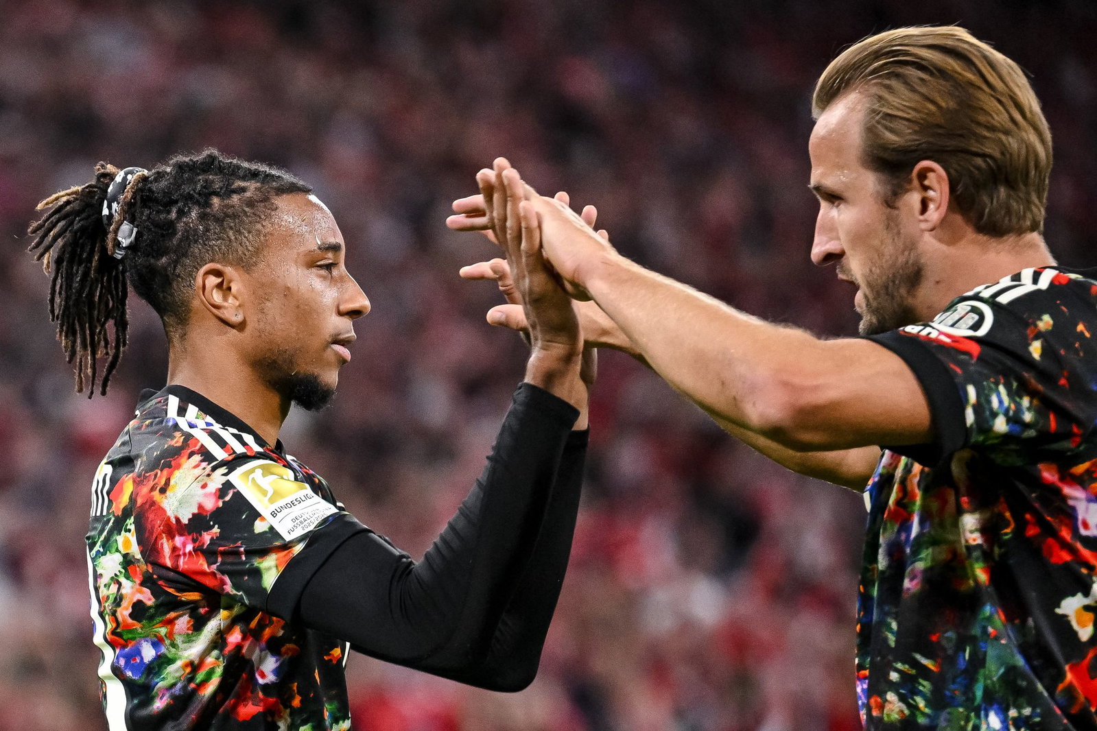 Das Fünf-Tore-Duo Michael Olise (l) und Harry Kane überragte alle anderen.