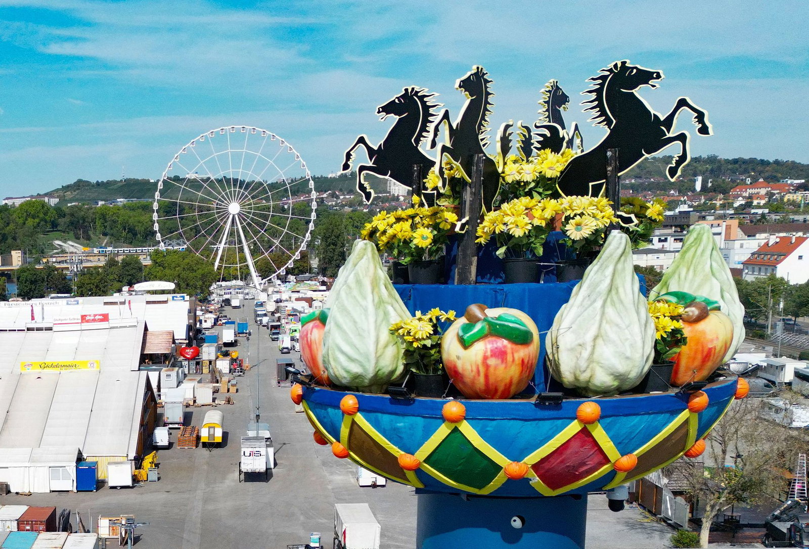 Das Volksfest teilt sich das Areal am Neckar in diesem Jahr wieder mit dem Landwirtschaftlichen Hauptfest.(Archiv)