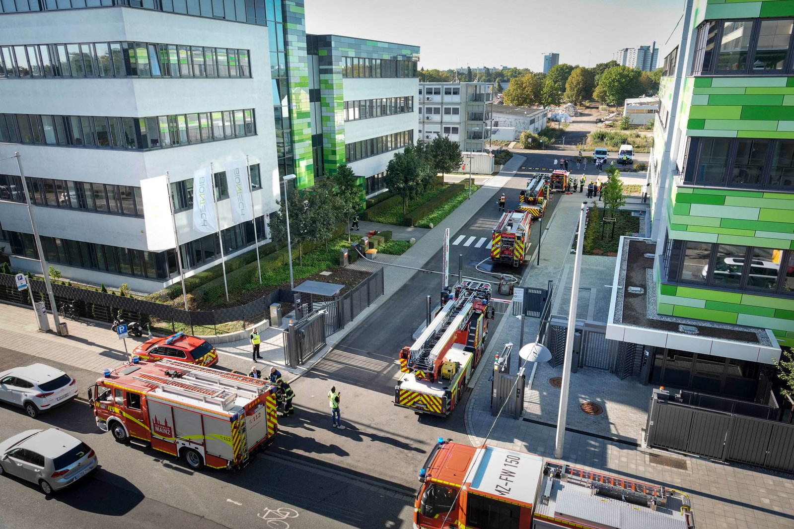 Rund 60 Feuerwehrleute waren wegen des Brandes vor Ort. 