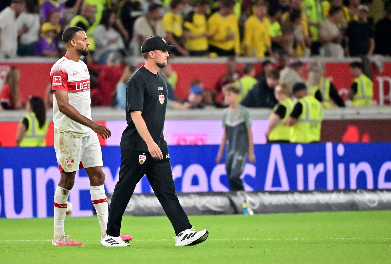 Bedient: VfB-Coach Sebastian Hoeneß.