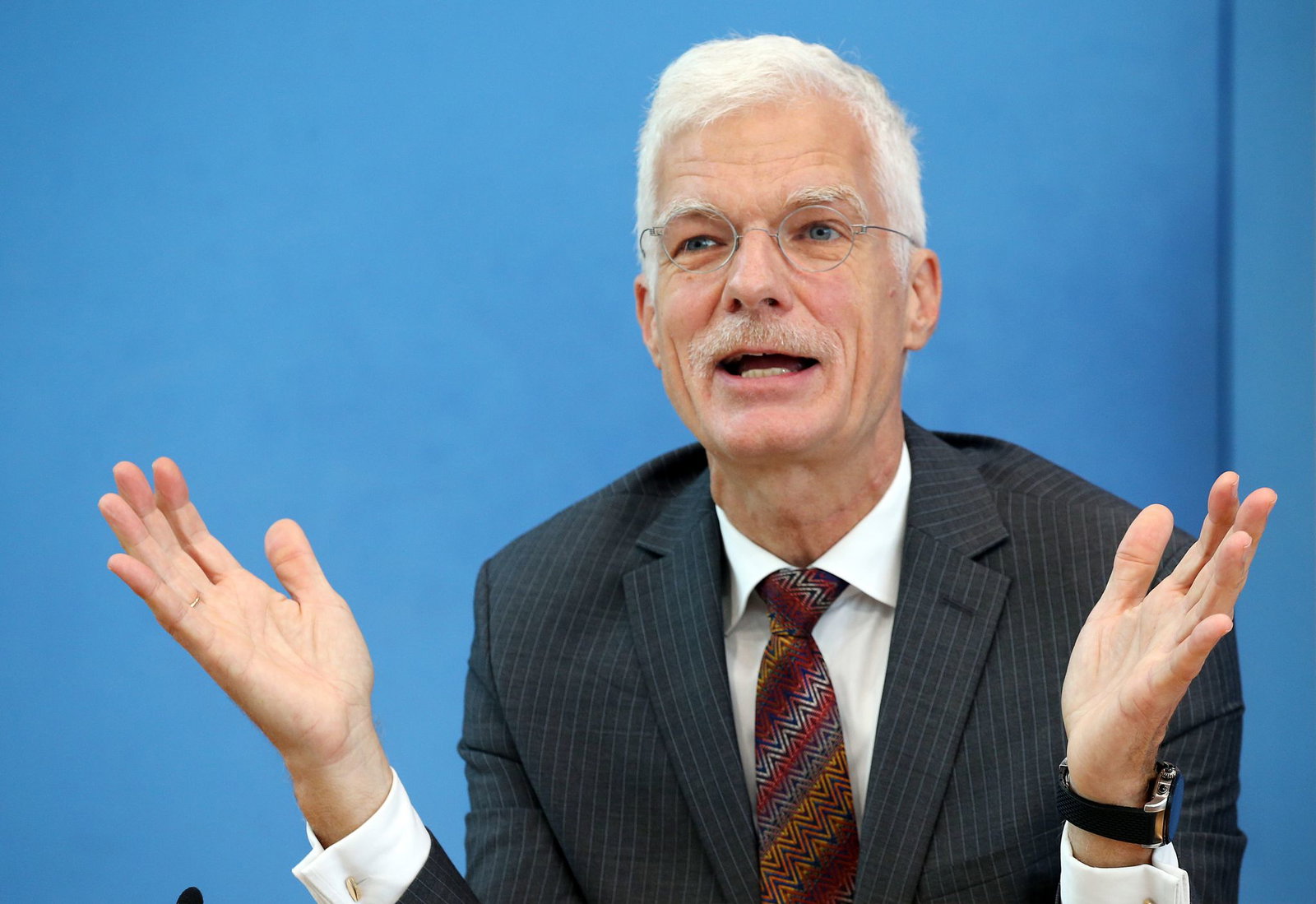 Bildungsforscher Andreas Schleicher stellt die neue Studie «Bildung auf einen Blick 2026» vor. (Archivbild)