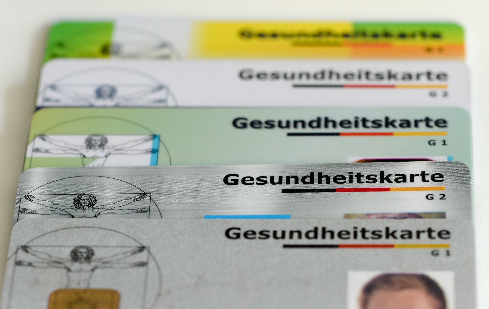Krankenkassen verzeichnen ein Plus von Januar bis Juni. (Symbolbild)