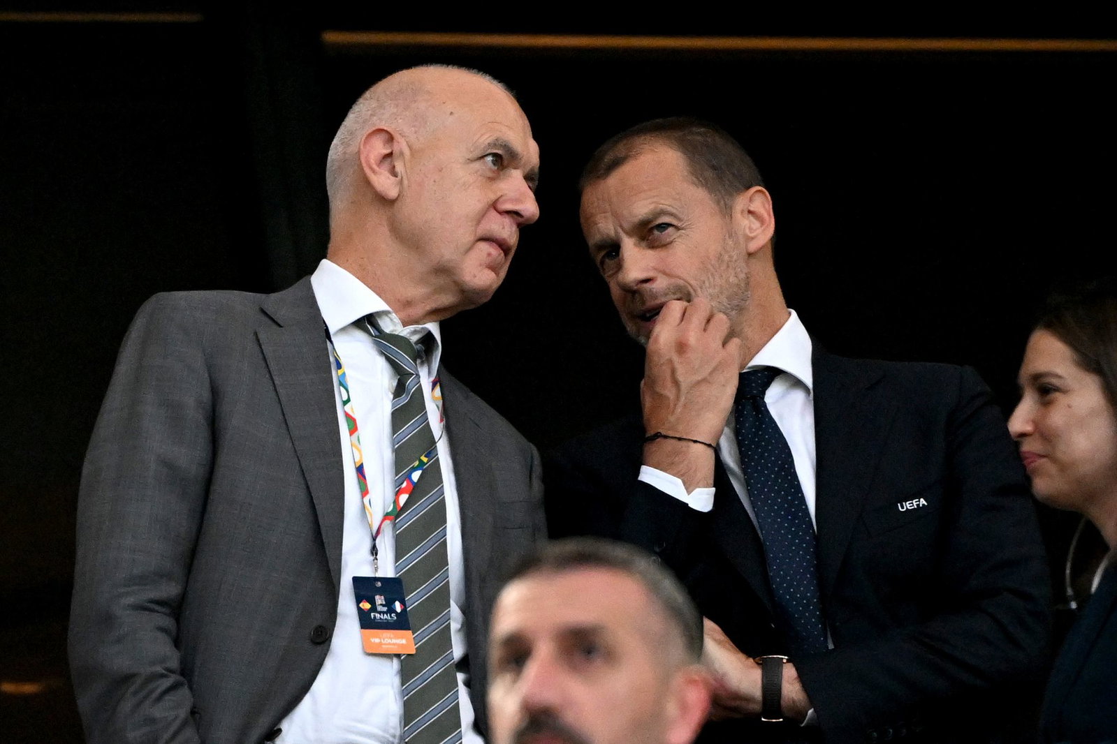 DFB-Präsident Bernd Neuendorf (l) und UEFA-Boss Aleksander Ceferin arbeiten eng zusammen. (Archivbild)