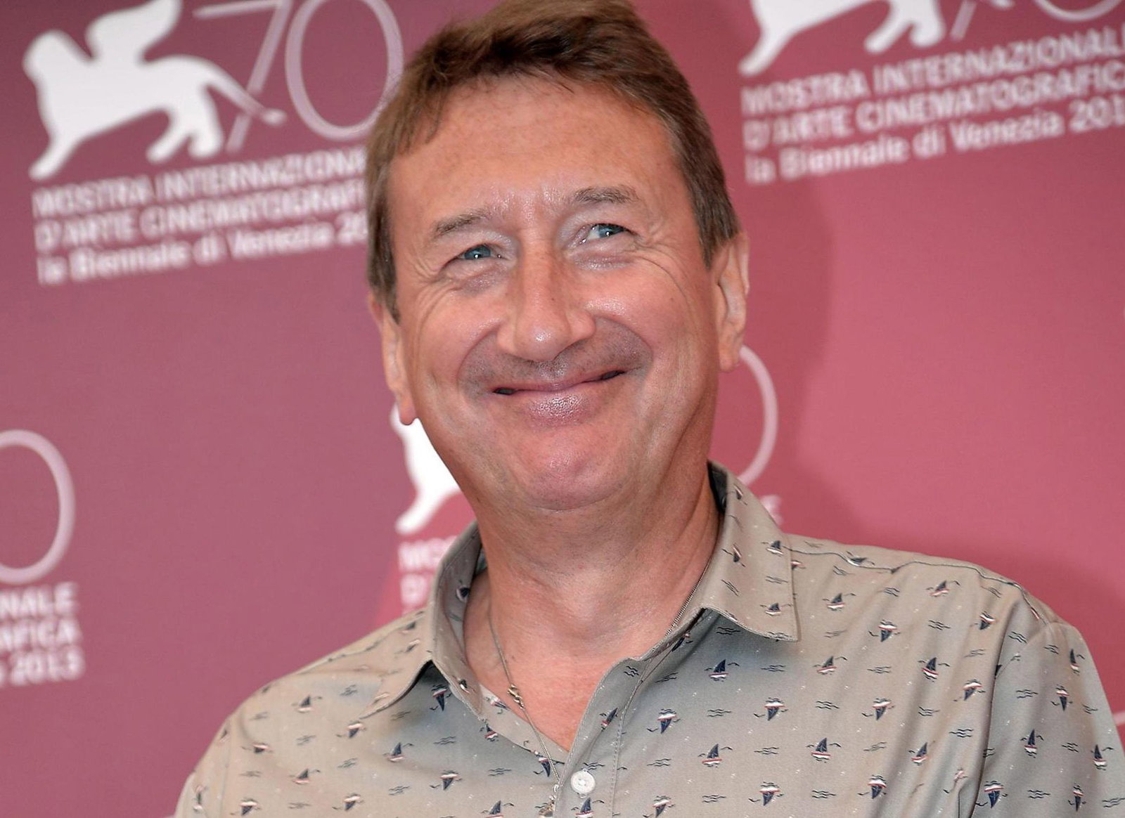 Steven Knight bestätigte, dass er den ersten Drehbuchentwurf für den nächsten James-Bond-Film fertig hat. (Archivbild)