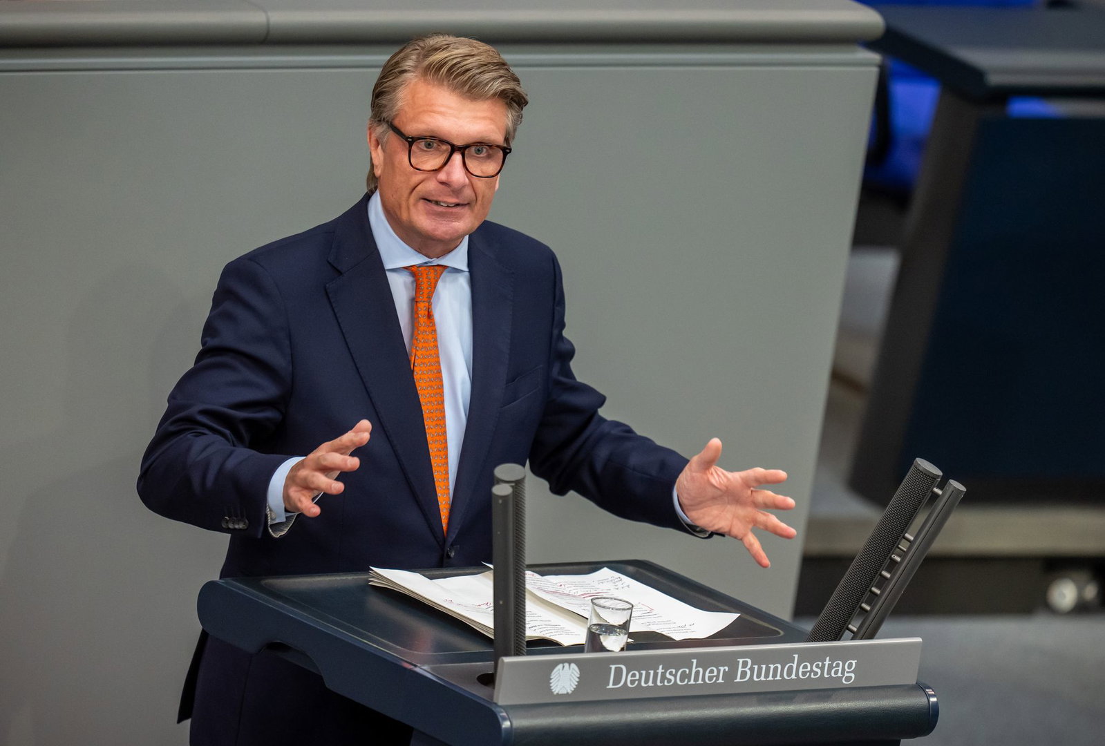 Zurück in seinem beruflichen Alltag nach einer Auszeit: Thomas Bareiß. (Archivbild)