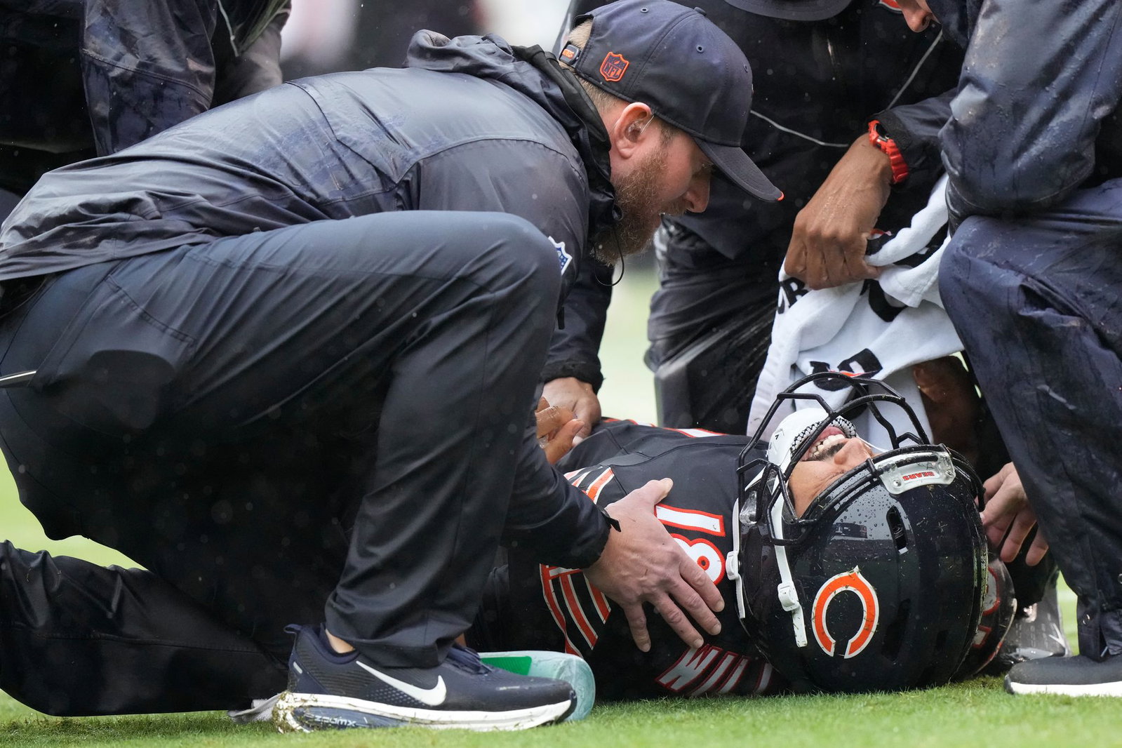Eine Verletzung von Caleb Williams machte den Spieltag für Fans der Chicago Bears besonders bitter.
