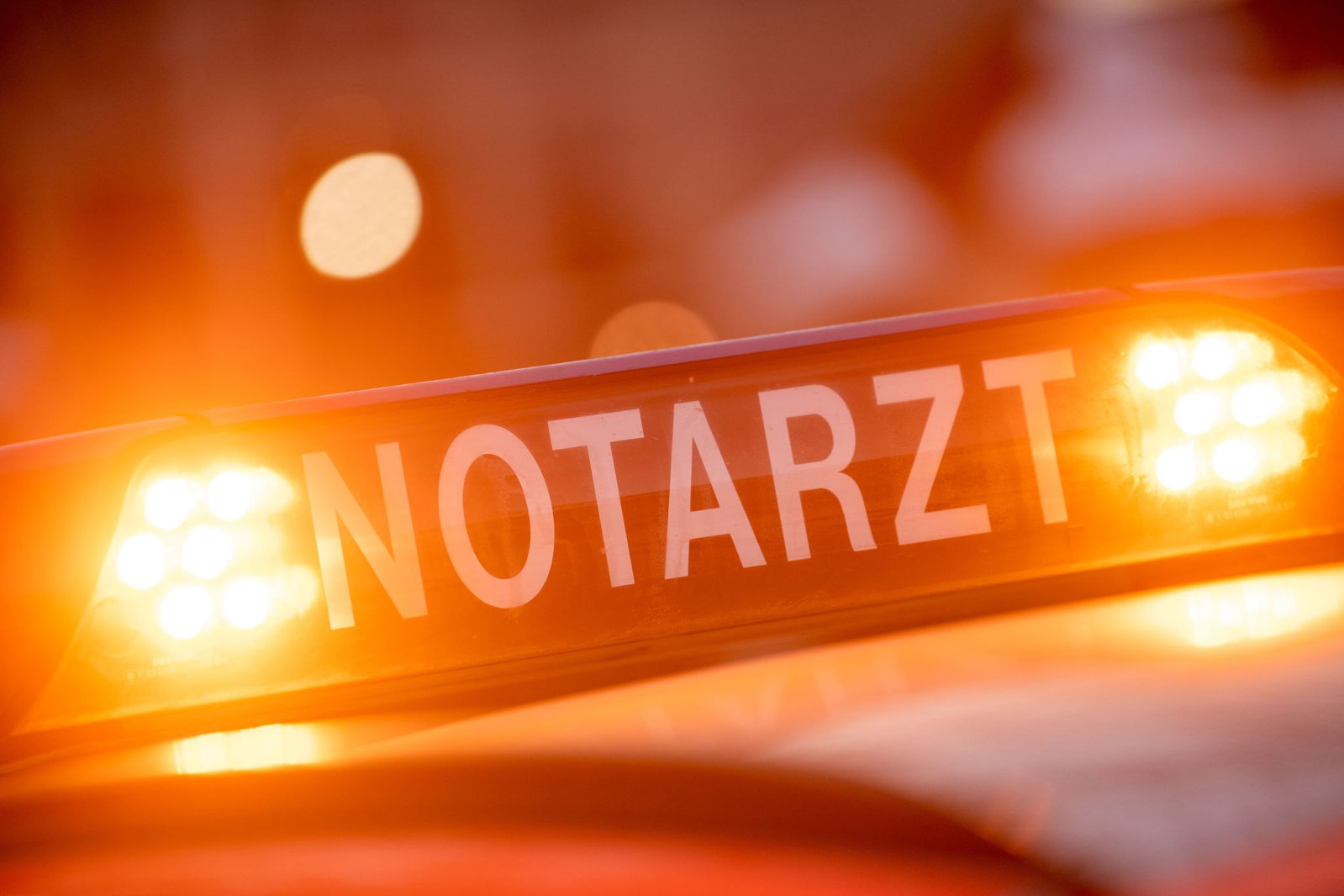 Auch ein Notarzt war nach dem Unfall vor Ort, doch für den 50-Jährigen kam jede Hilfe zu spät. (Symbolbild)