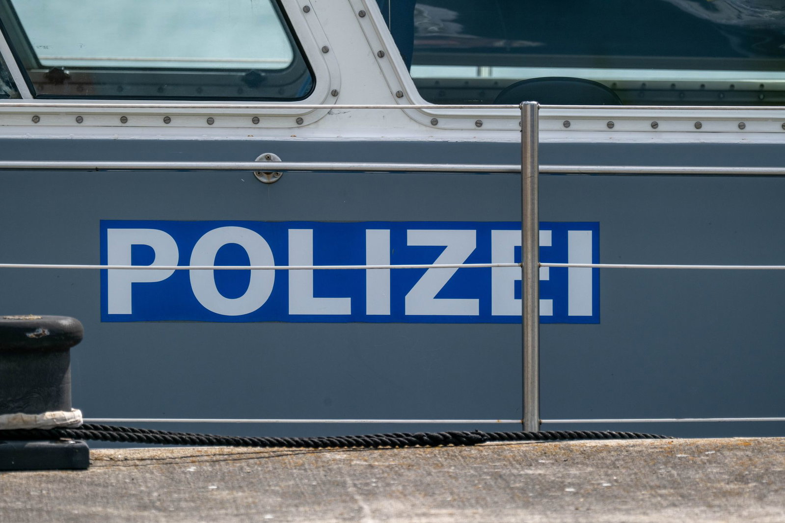 Die Polizei ermittelt, wie es zu dem Unfall kam. (Symbolbild)