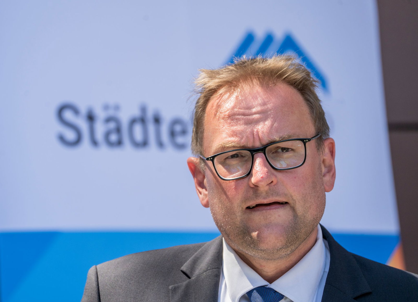 Amtsinhaber Markus Zwick hat die OB-Wahl in Pirmasens gewonnen. (Archivbild)