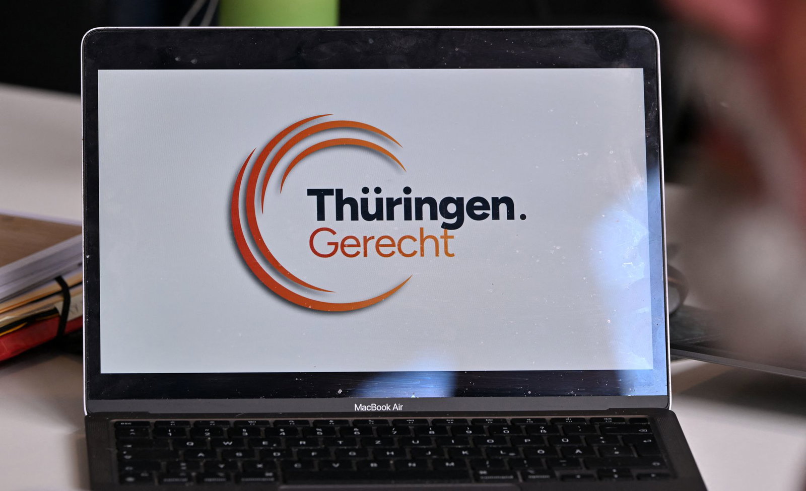 Die neue Partei hat auch schon ein Logo. 