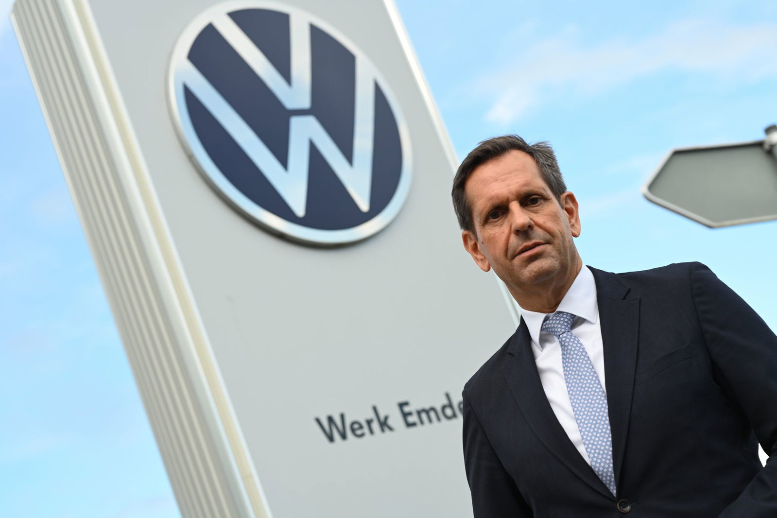 Niedersachsens Regierungschef Lies wehrt sich gegen weitreichende Werkschließungen bei VW. (Archivbild)