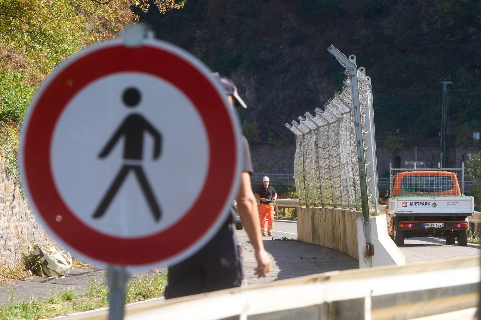 Zumindest einspurig geht es auf der B42 wieder voran. 