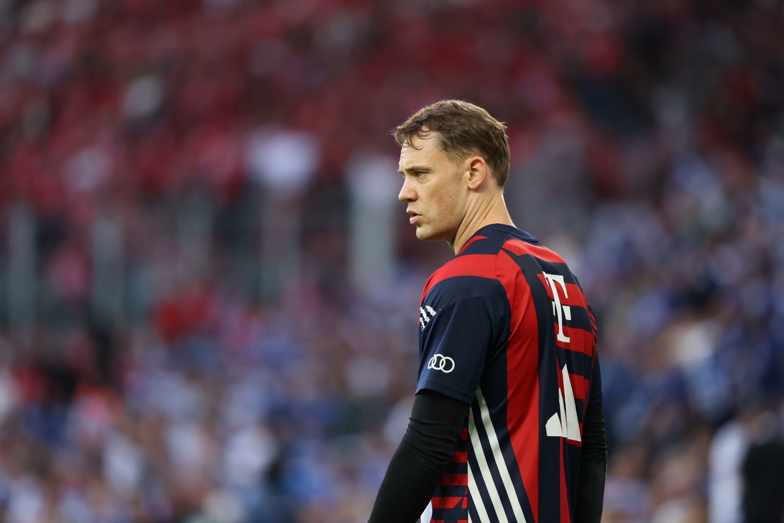 Manuel Neuer wurde bei seinem möglicherweise letzten Auftritt in der Schalker Arena ausgepiffen. 