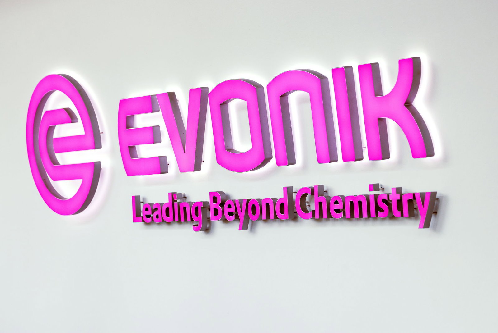 Evonik zufolge trat BASF mit einer unverbindlichen Ansprache an das Unternehmen heran.