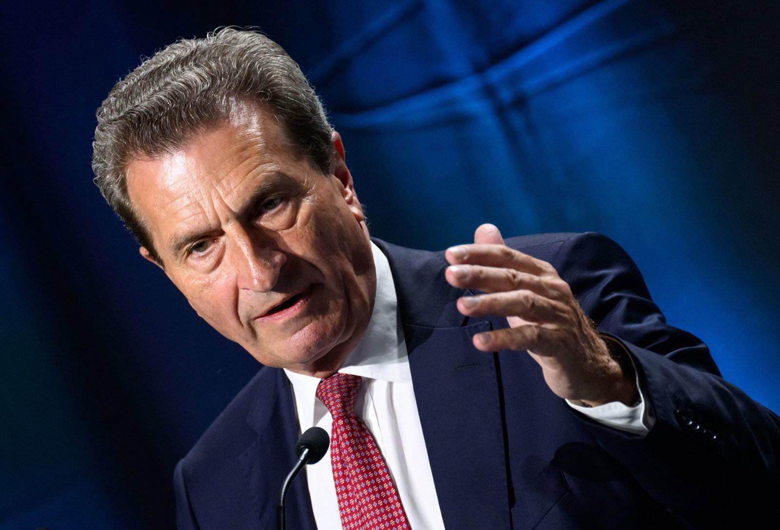 Oettinger war von 2005 bis 2010 baden-württembergischer Ministerpräsident und anschließend fast zehn Jahre EU-Kommissar in Brüssel.(Archivbild)