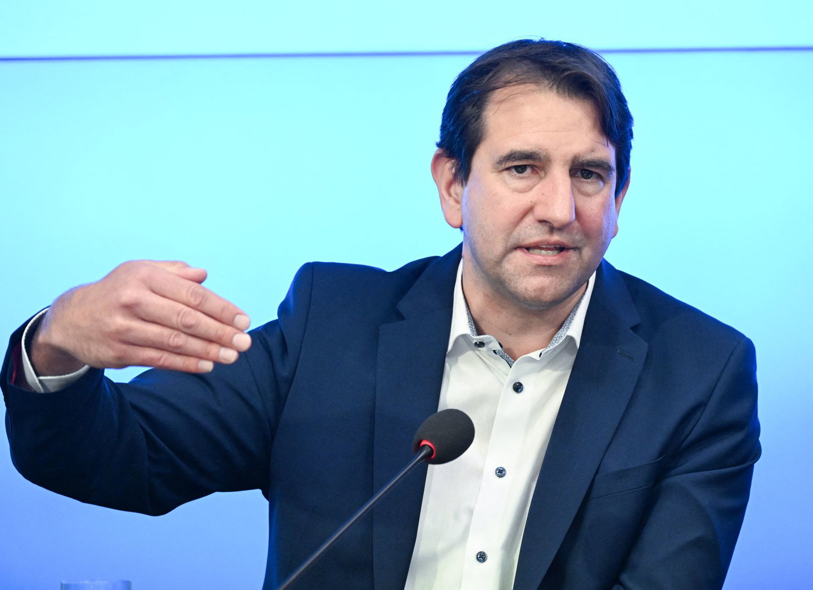 Kultusminister Andreas Jung (CDU) sieht die Unterrichtsversorgung in einigen Bereich als angespannt an. 
