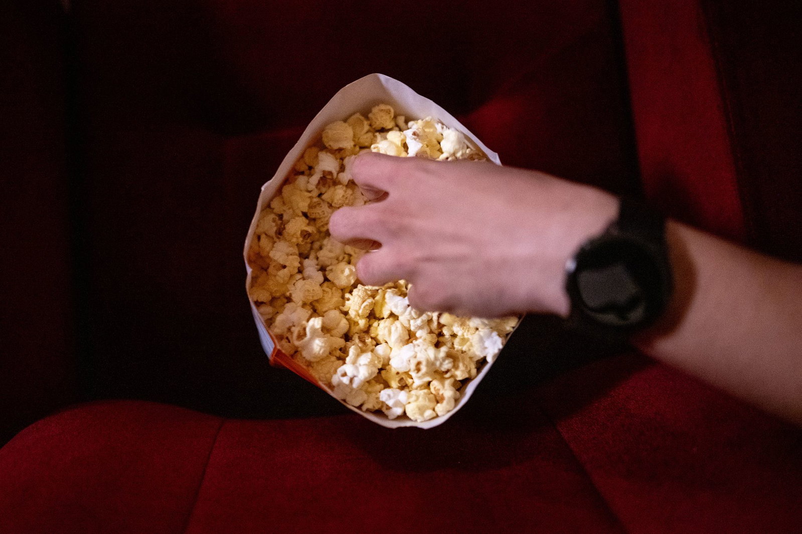 Am Wochenende bieten viele Kinos vergünstigte Vorstellungen an. (Symbolbild)