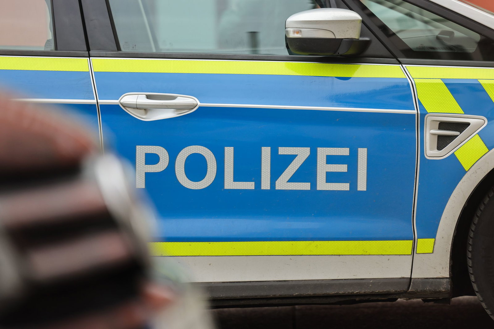 Ein Motorradfahrer wurde schwer verletzt. (Symbolbild)