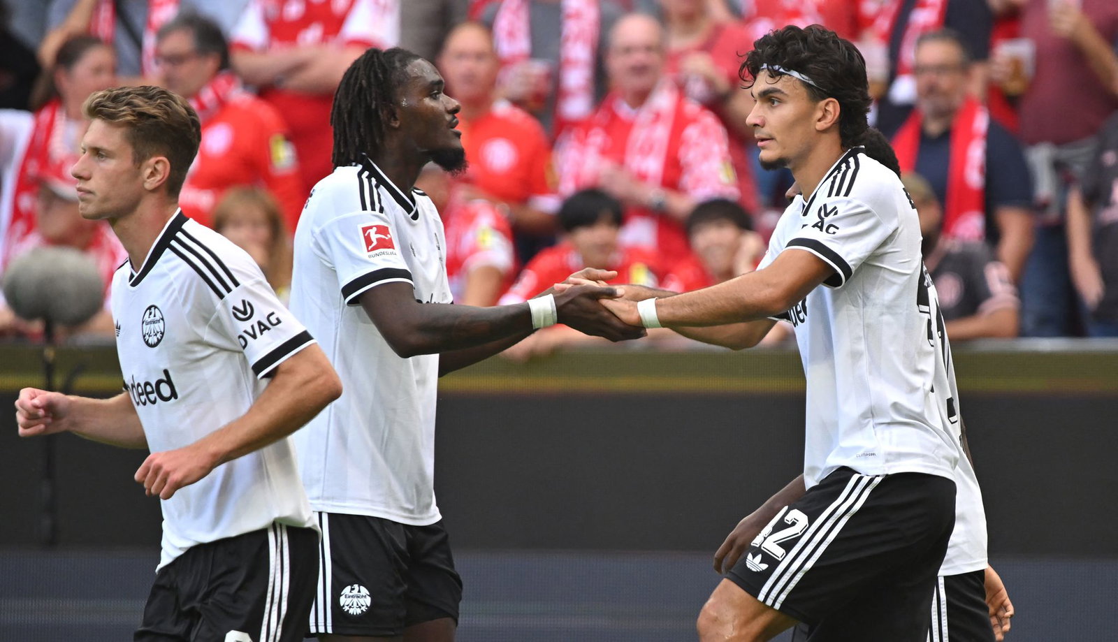 Can Uzun traf beim Frankfurter Sieg in Mainz doppelt.