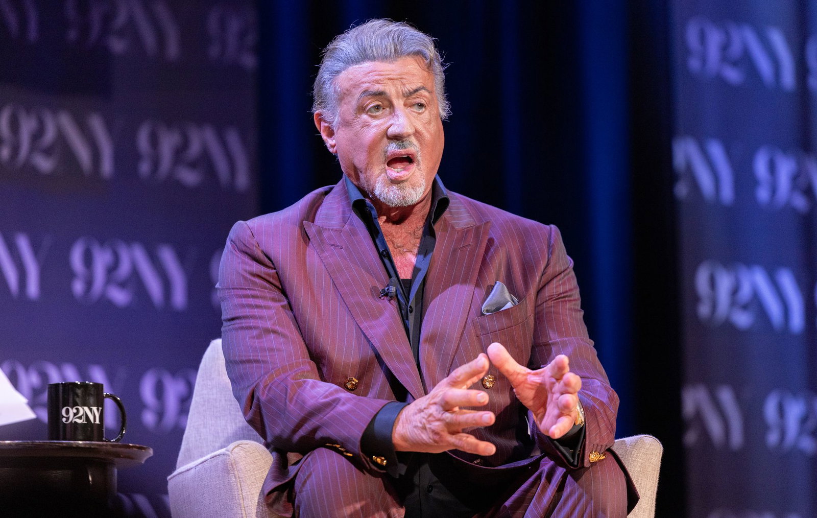 Sylvester Stallone schreibt in seinen Memoiren auch über Traumata. 