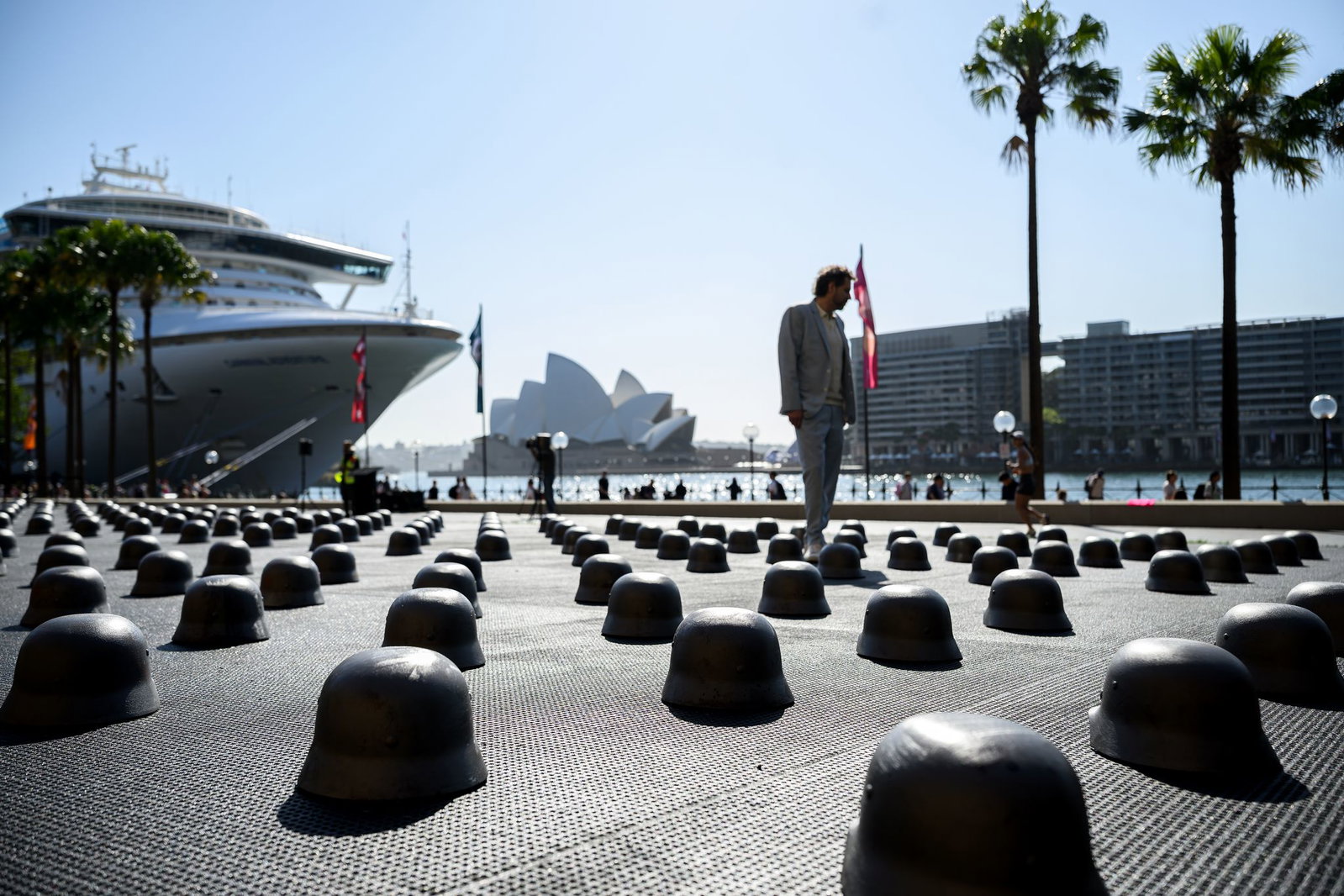 Die Installation «Mushrooms» steht direkt am Hafen von Sydney.