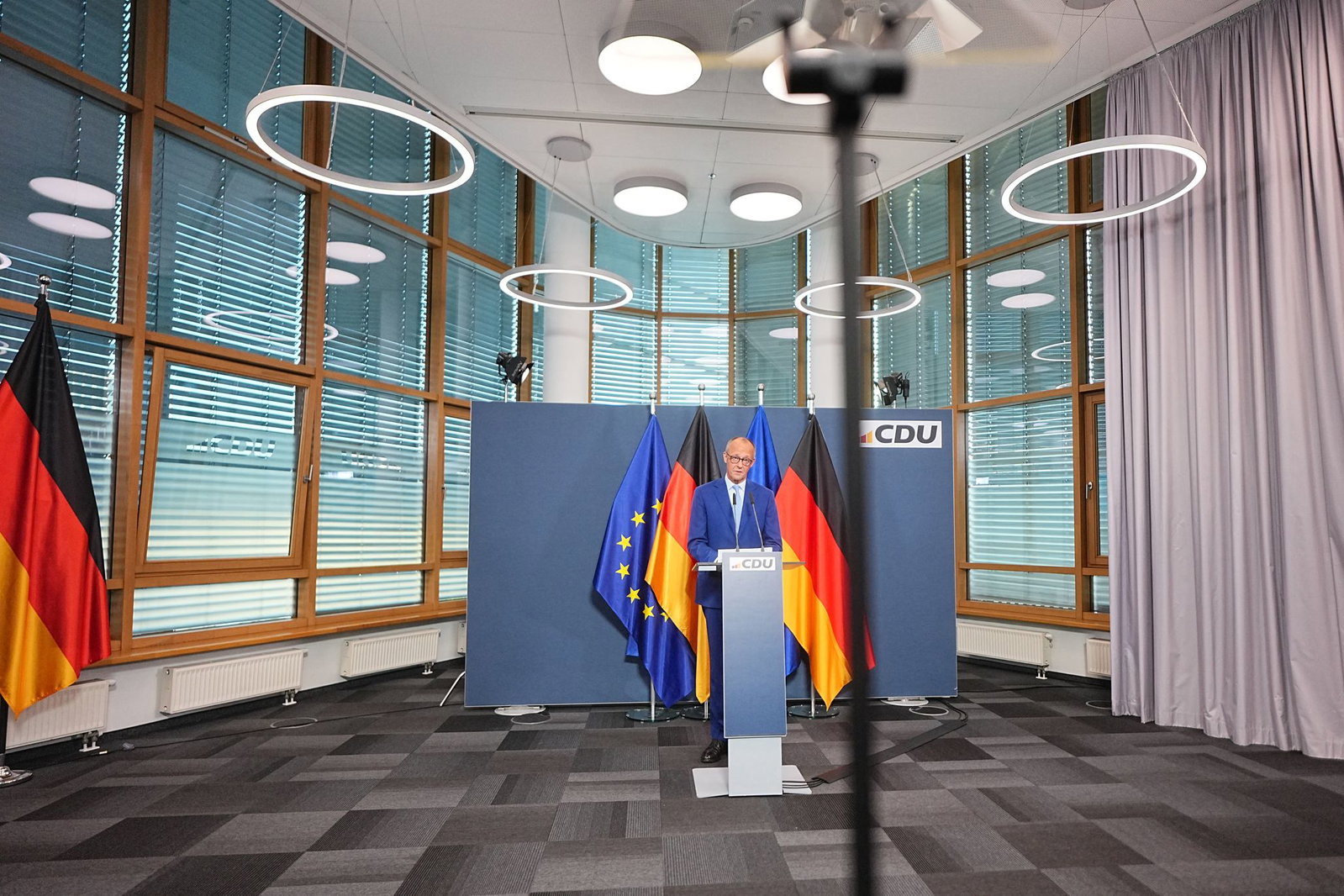 Der Kanzler spricht von einem «Desaster» - aber er will kämpfen. 