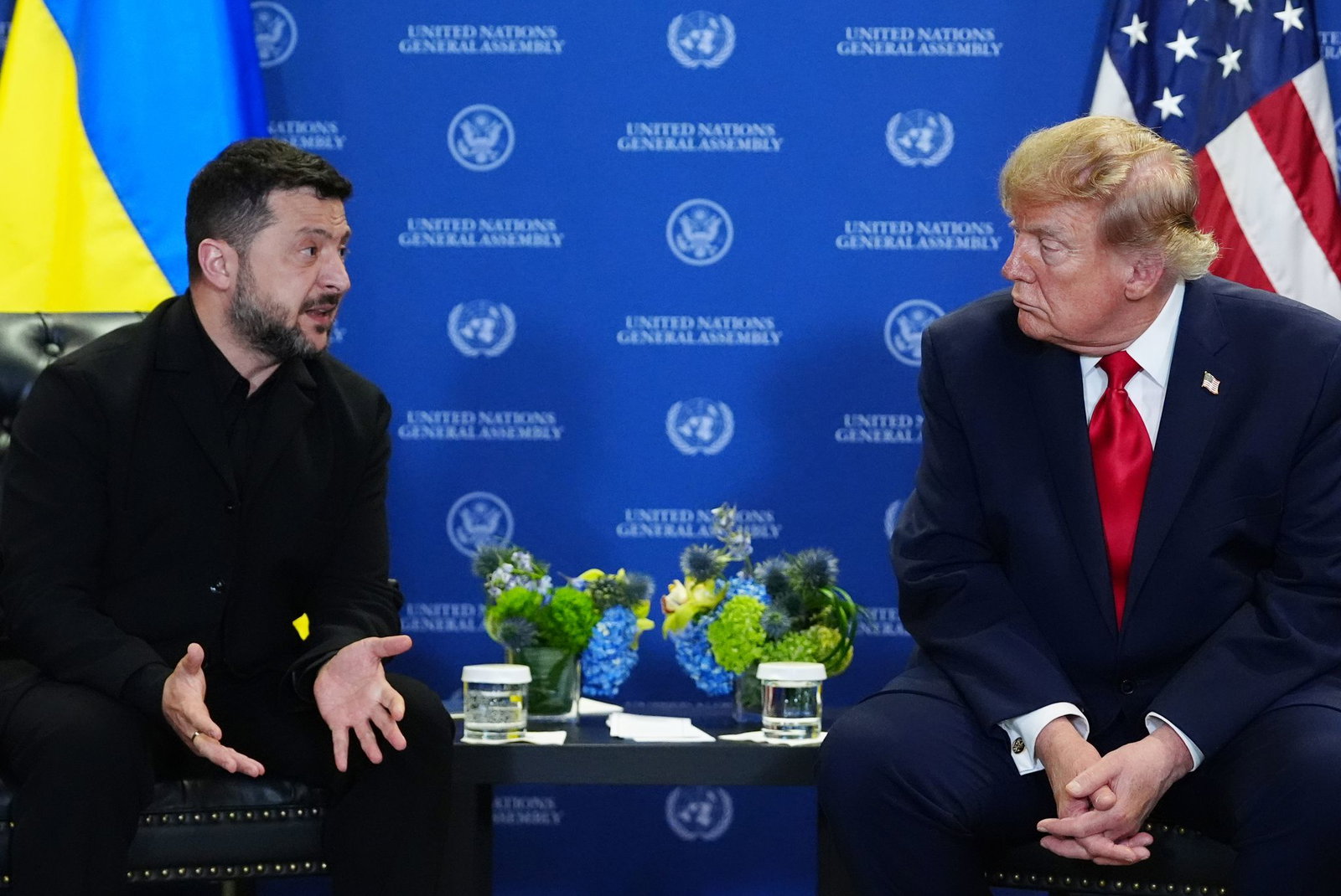 Erhöht der US-Präsident Donald Trump mit einer geringeren Weitergabe von Aufklärungsdaten und einer Starlink-Drosselung den Druck auf den ukrainischen Präsidenten Wolodymyr Selenskyj? (Archivbild)