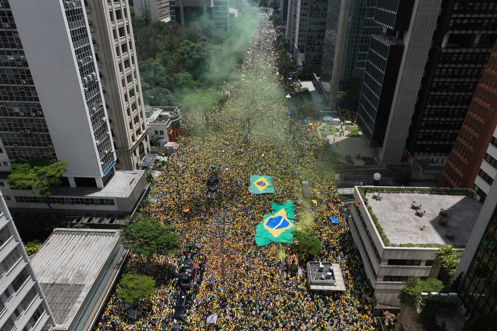 Flávio Bolsonaro mobilisiert seine Anhänger. (Archivbild)