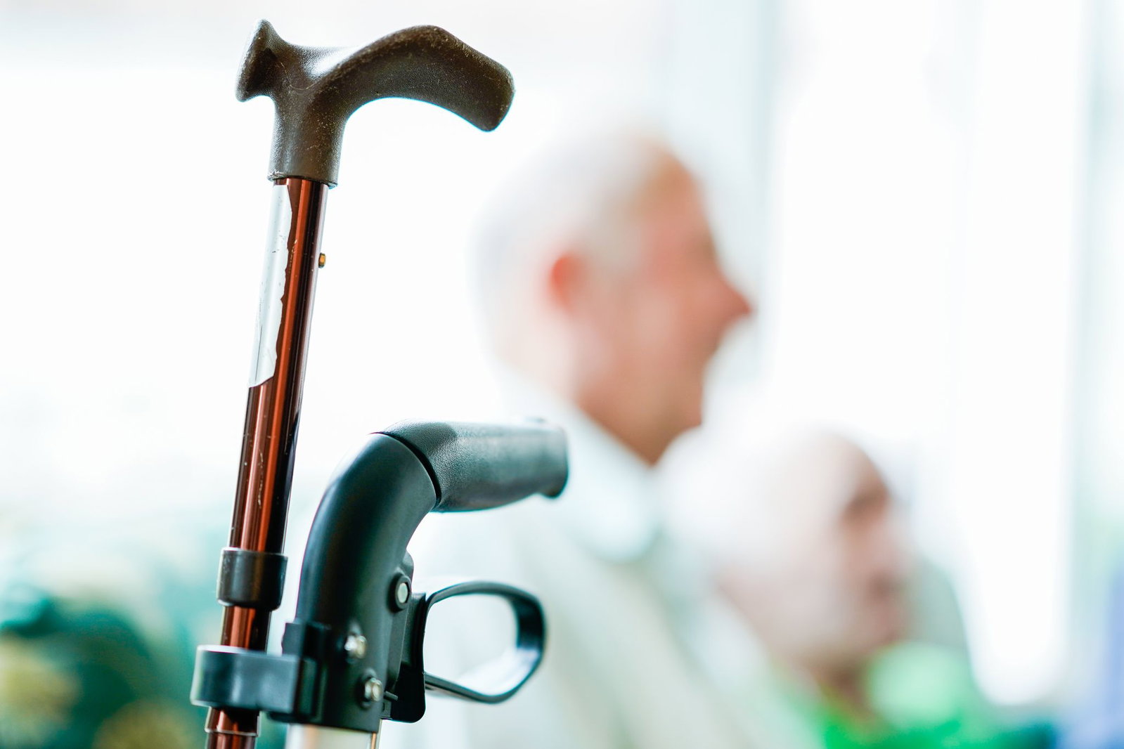 Es geht um Straftaten gegen ältere Menschen in Pflegeheimen oder auch in der häuslichen Pflege. (Symbolfoto)