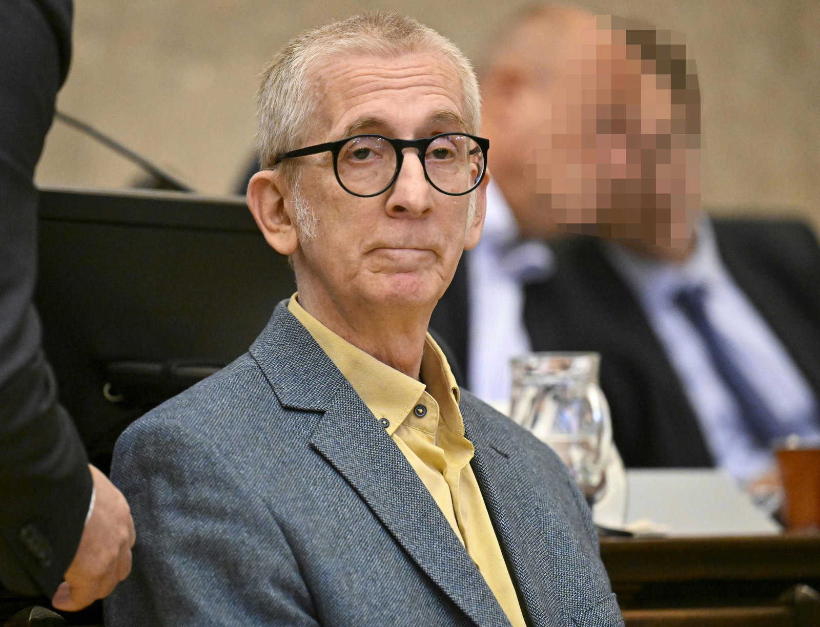 Der Angeklagte nahm das Urteil und die Strafe an. 