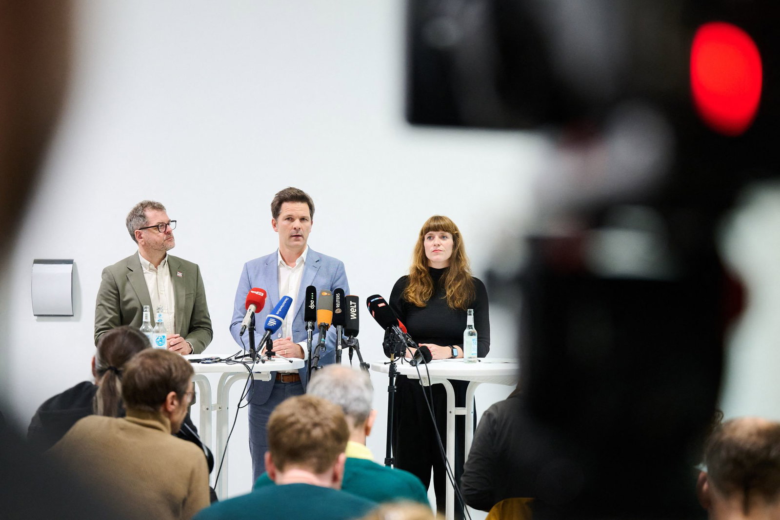 Vertreter von Grünen, SPD und Linken in Berlin haben eine Einigung zum konsequenten Umgang mit Antisemitismus vorgestellt. (Archivbild)