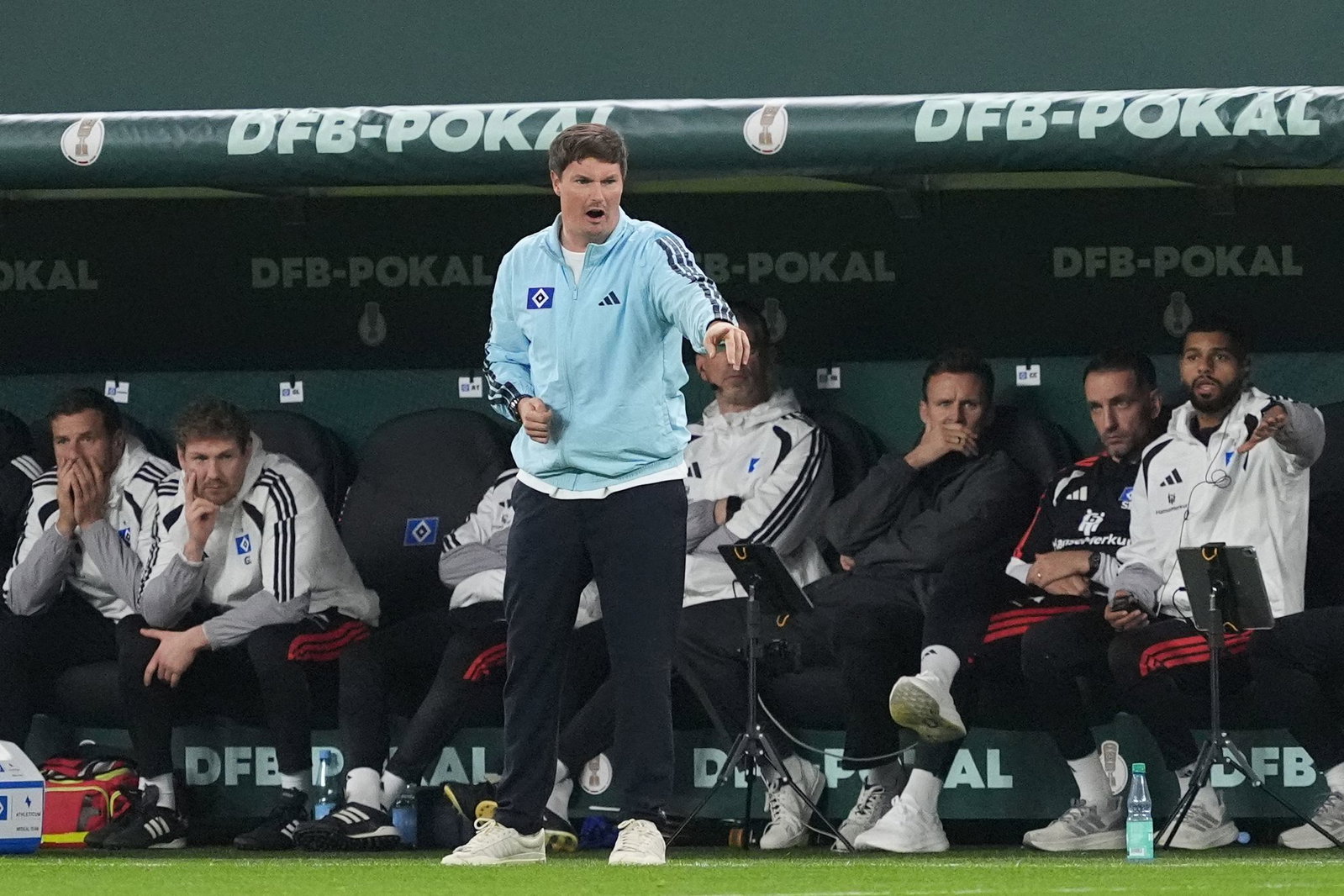 Musste auf eine halbe Stammelf verzichten: HSV-Trainer Merlin Polzin. 