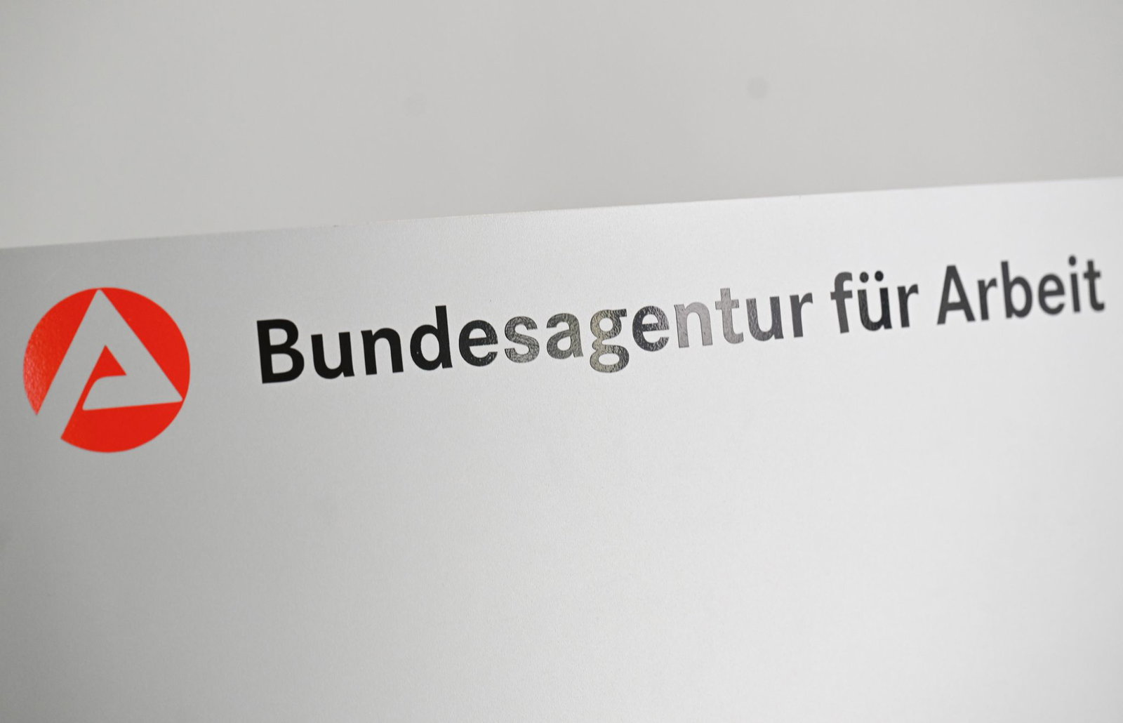 Der Arbeitsmarkt bleibt  angespannt. (Symbolbild)