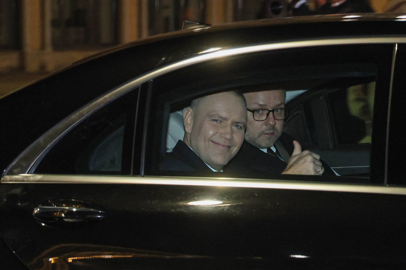 Polens Präsident Nawrocki brach wegen der Eskalation eine Auslandsreise ab.