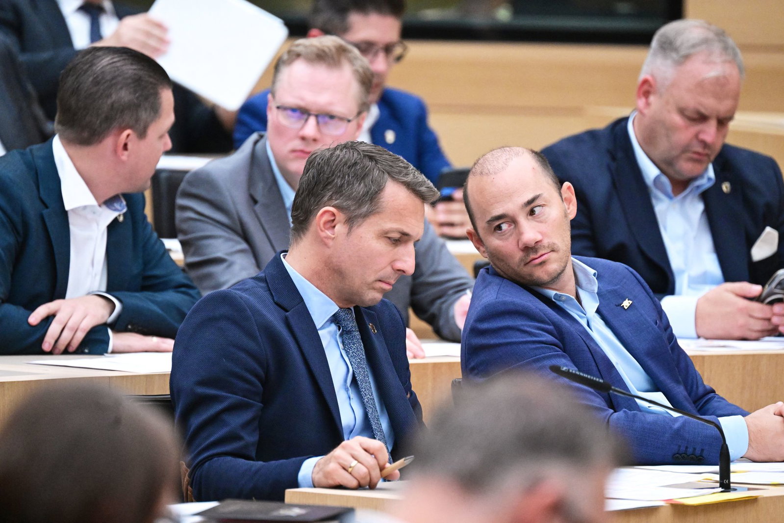 Sie sollen draußen bleiben: Knapp als ein Dutzend Wahlgänge, knapp als ein Dutzend Niederlagen für die AfD.   