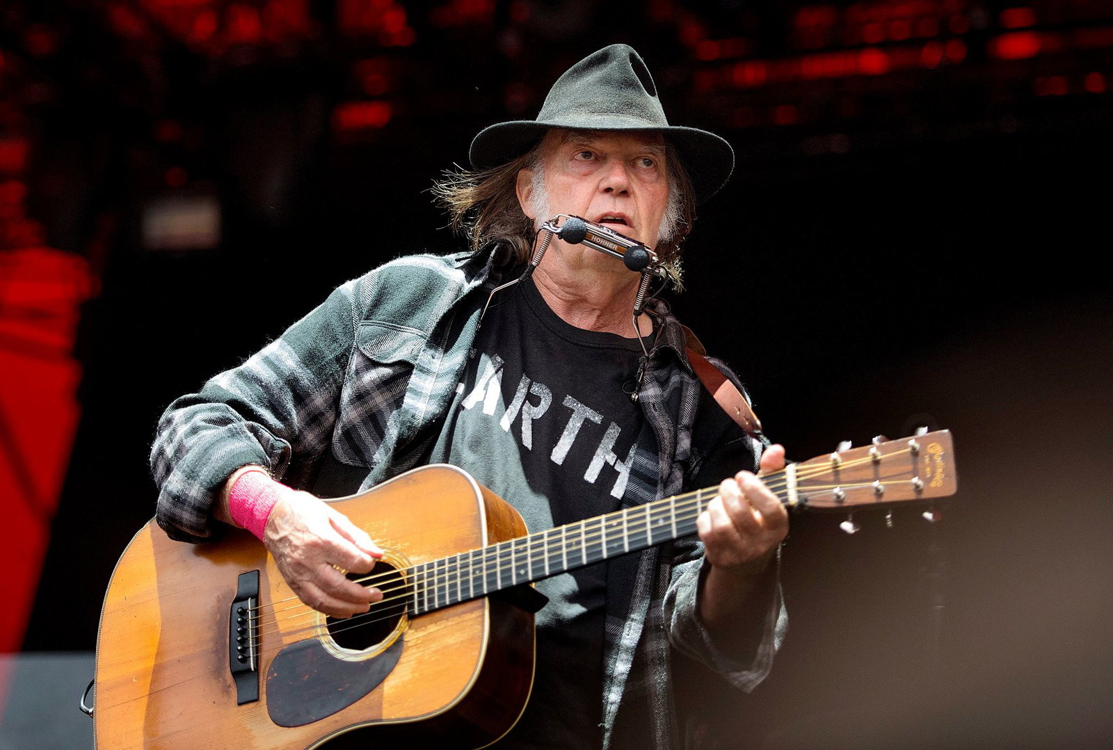 Der kanadische Sänger Neil Young verklagt den US-Präsidenten (Archiv)
