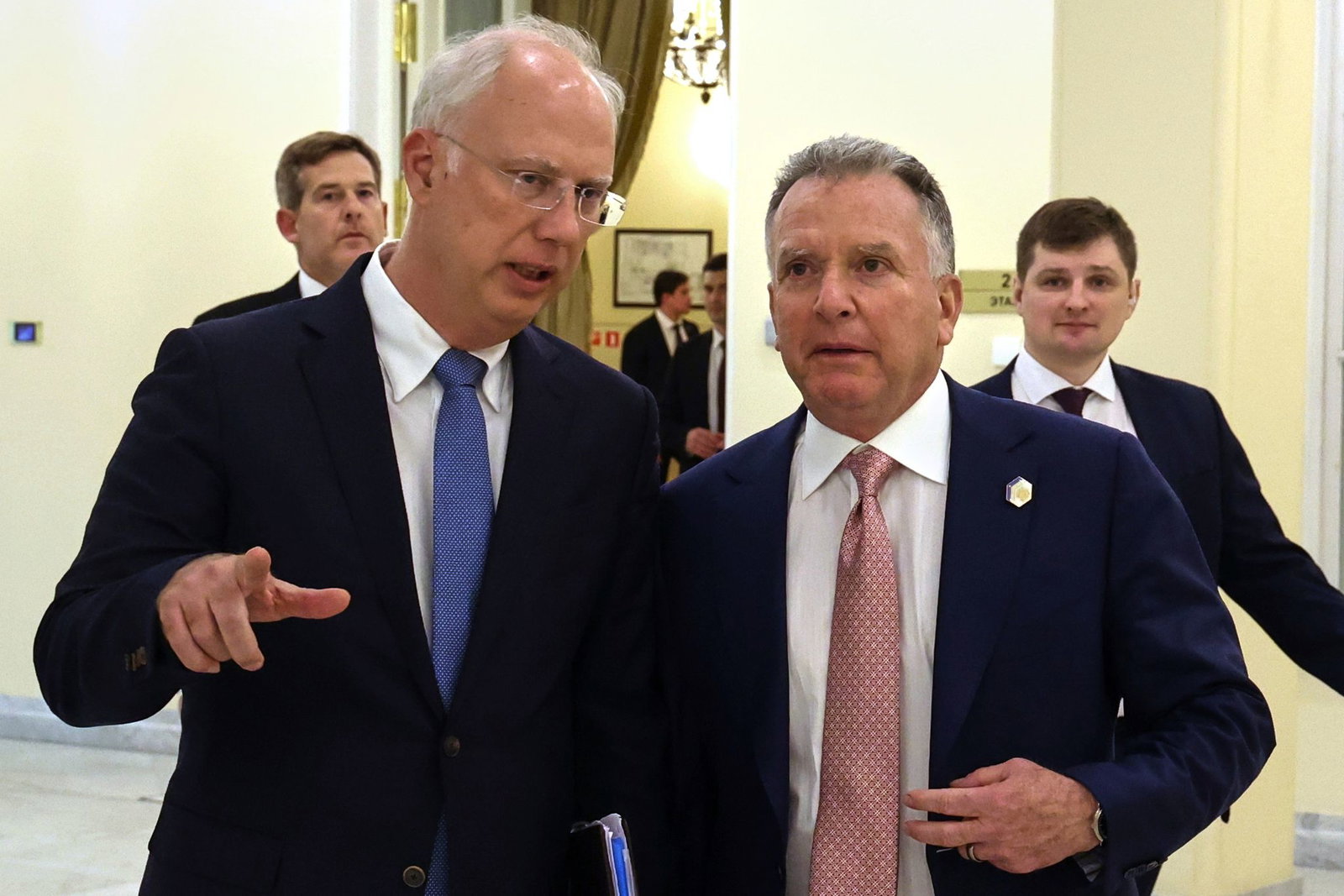 Der US-Unterhändler Steve Witkoff will bei einem neuen Besuch in St. Petersburg Kremlchef Wladimir Putin neue Vorschläge für eine Friedenslösung im russischen Angriffskrieg gegen die Ukraine unterbreiten. (Archivbild)