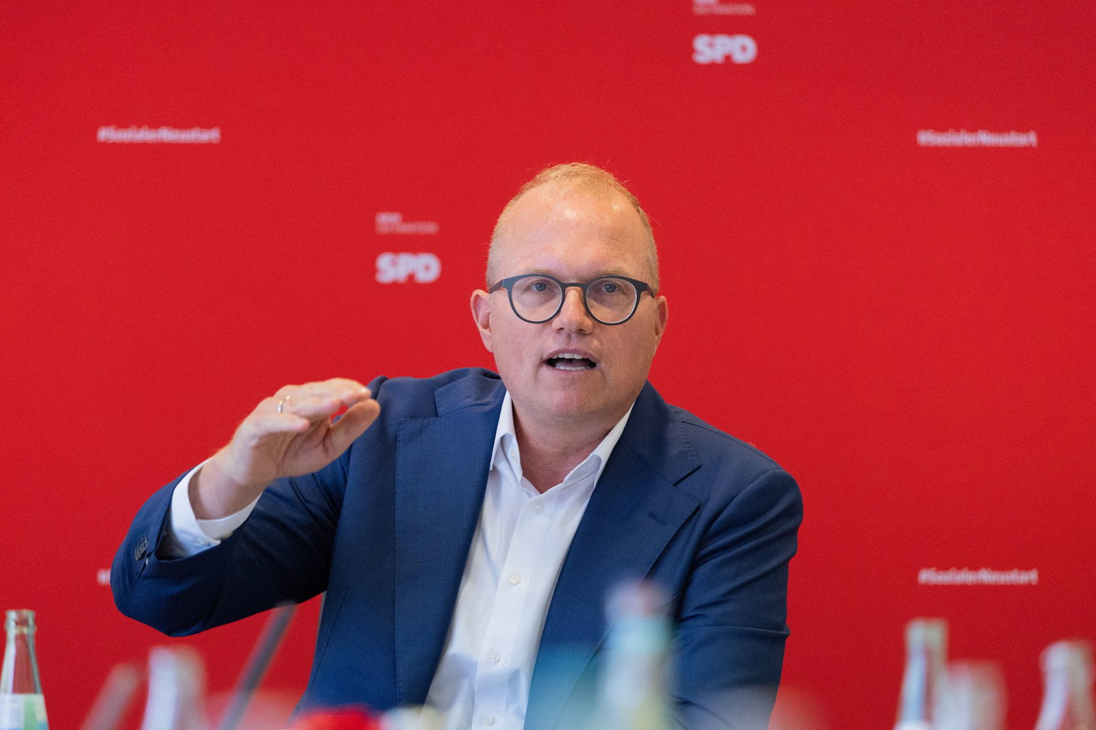 NRW würde mit einer Beteiligung an Evonik die Bedeutung des Unternehmens für das Ruhrgebiet untermauern und «ein eigener Stabilitätsanker werden», sagte SPD-Fraktionschef Jochen Ott dem «Manager Magazin». (Archivbild)