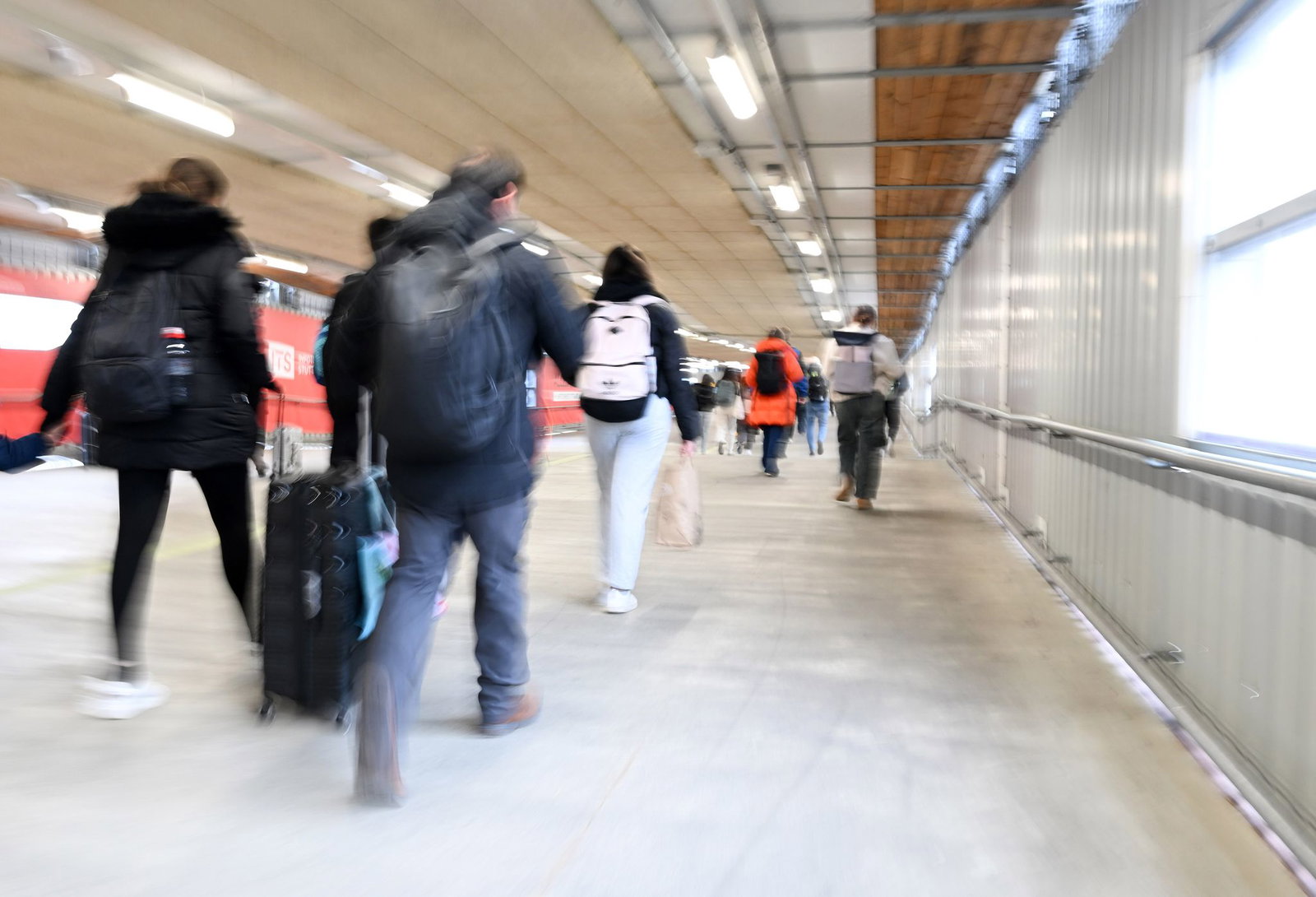 Neue Wegeführung zu den Gleisen zum Bahnhof geplant. (Archivbild)
