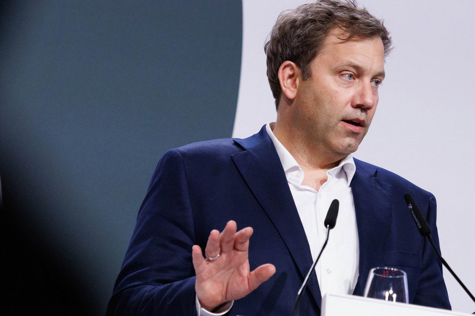Das Finanzministerium von Lars Klingbeil (SPD) hatte am Mittwoch den Gesetzentwurf verschickt. 