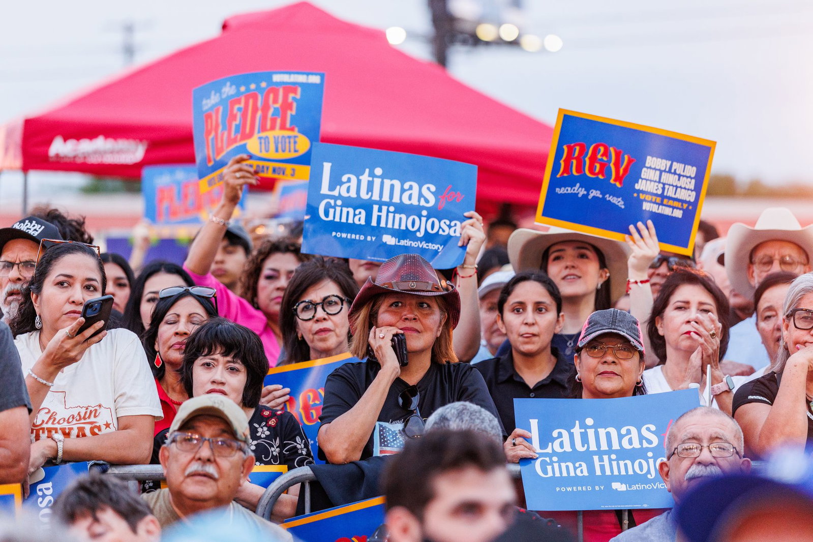 Demokraten und Republikaner ringen um die Stimmen der Latino-Wählerschaft. 