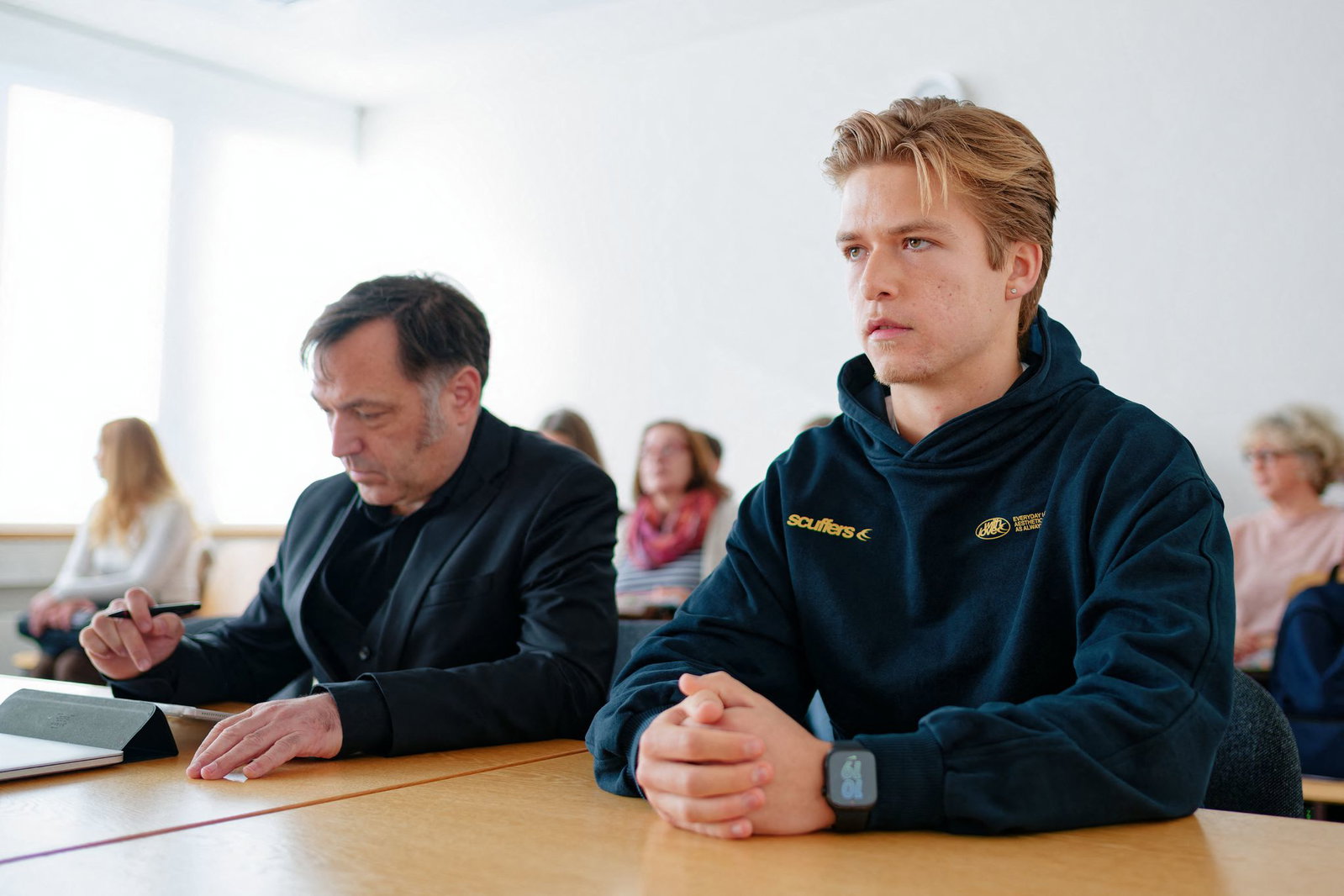 Das Gericht wies die Klage des Ex-Abiturienten Walk (r) ab.