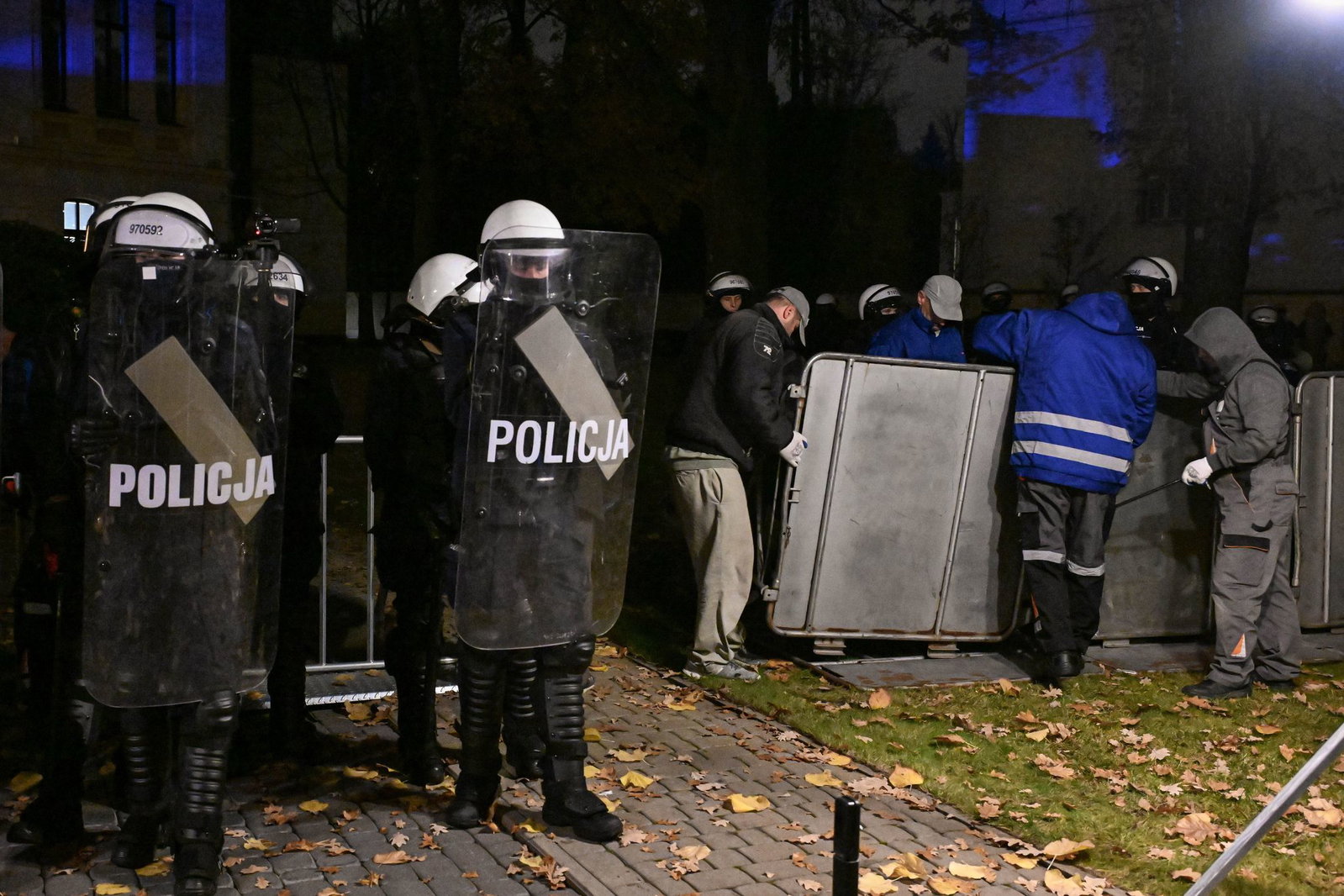 In Polen ist ein langanhaltender Streit um das Verfassungsgericht eskaliert.