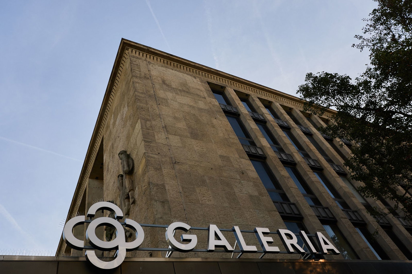 Wie es für die 12.000 Galeria-Beschäftigten nach der erneuten Insolvenzanmeldung jetzt weitergeht, ist laut Verdi völlig ungewiss.