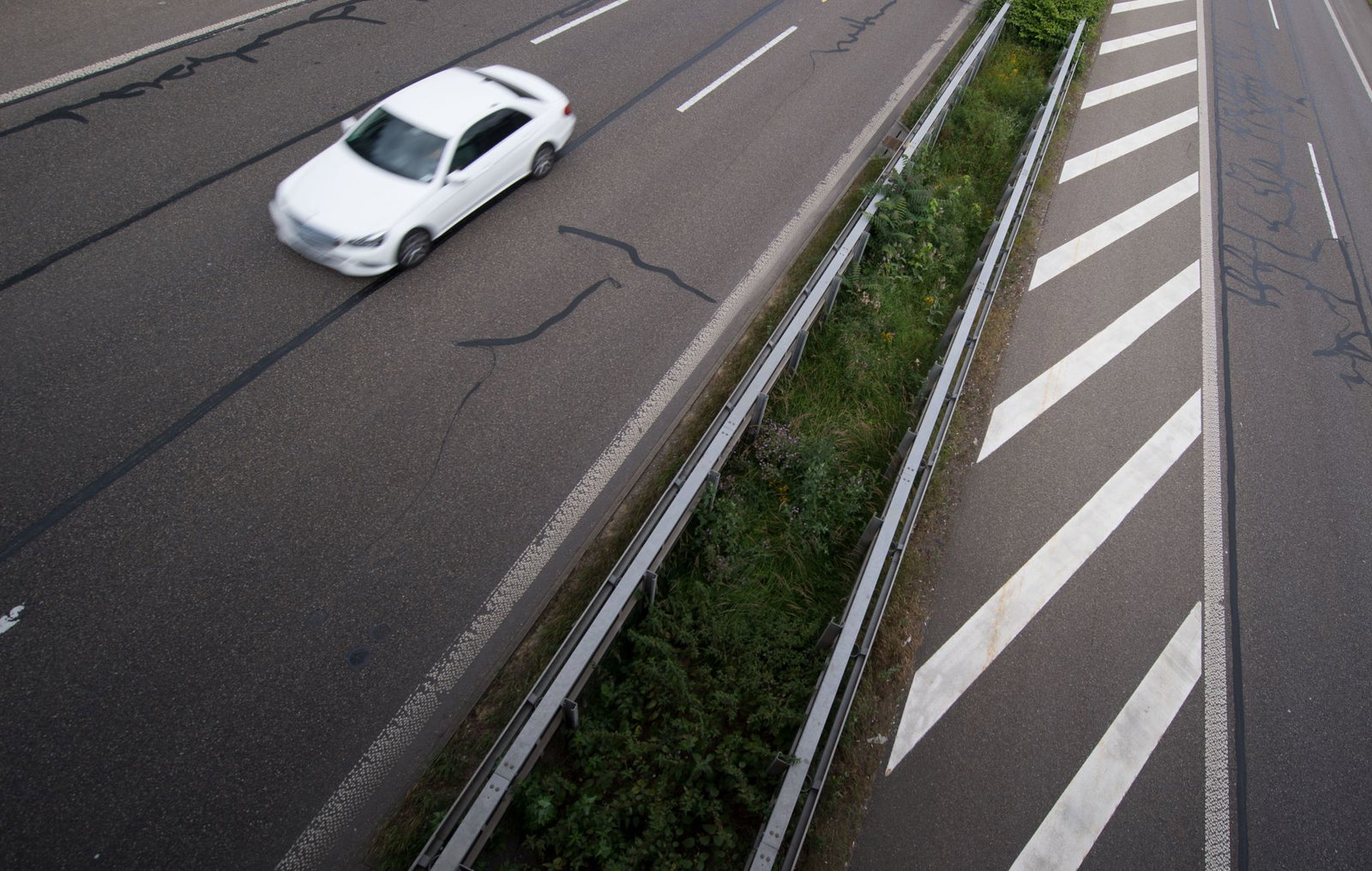 Ein Schwerpunkt der Bauarbeiten seit April war die Neuordnung der Straßenentwässerung. (Symbolbild)