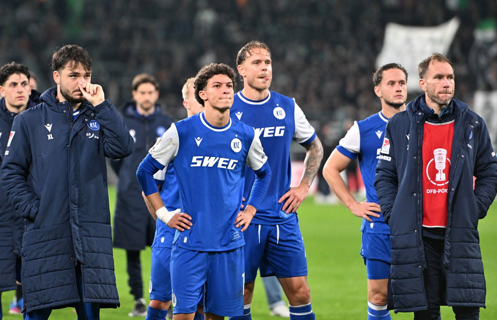 Enttäuschte Gesichter nach dem Pokal-Aus: Der KSC steckt in der Krise.