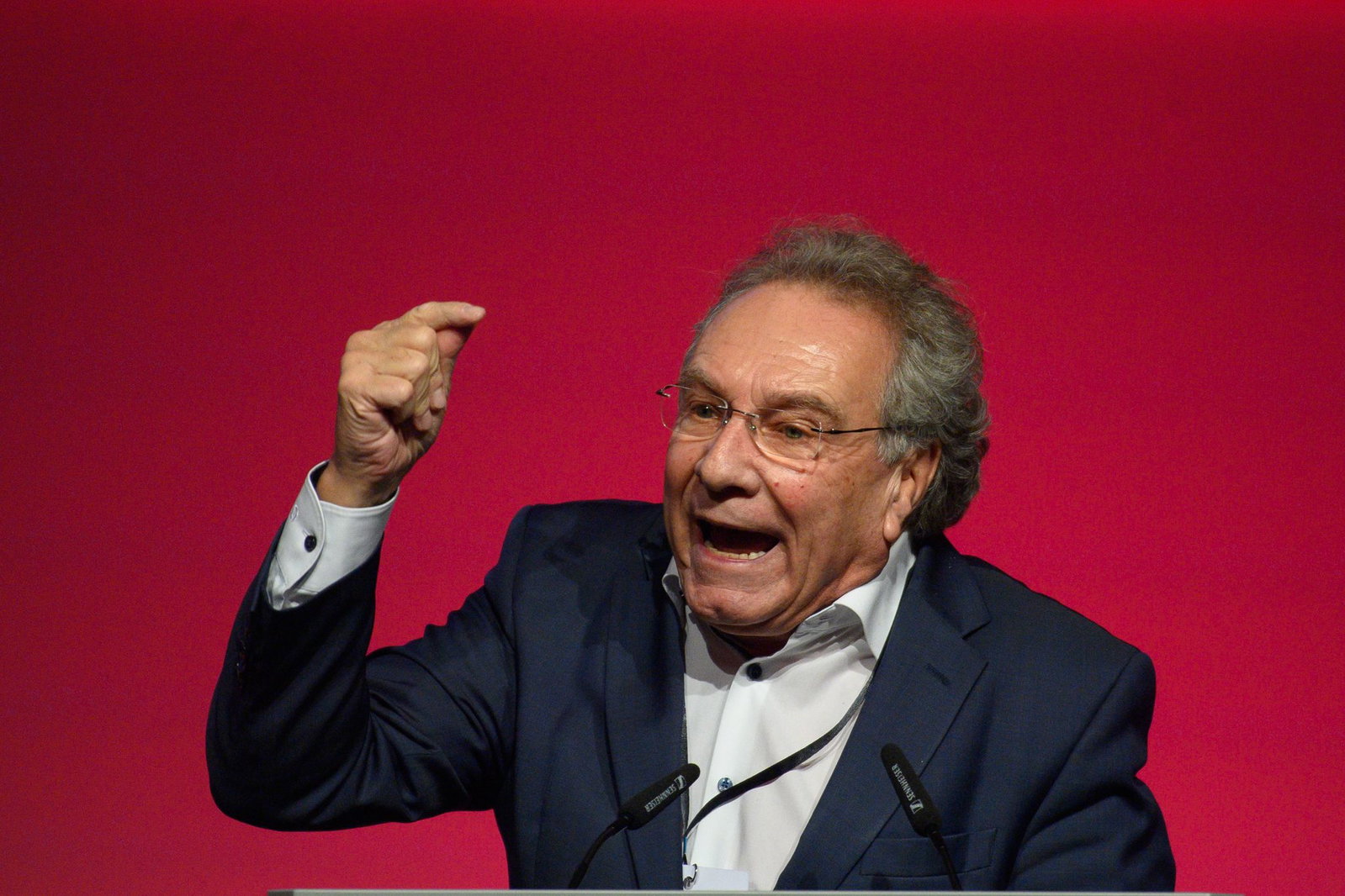 Der bisherige Landesvorsitzende des BSW in Bayern stemmt sich gegen Nähe zur AfD. (Archivbild)
