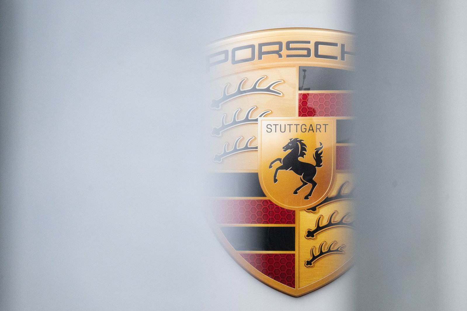 Porsche will die Wettbewerbsfähigkeit des Konzerns stärken. (Archivbild)