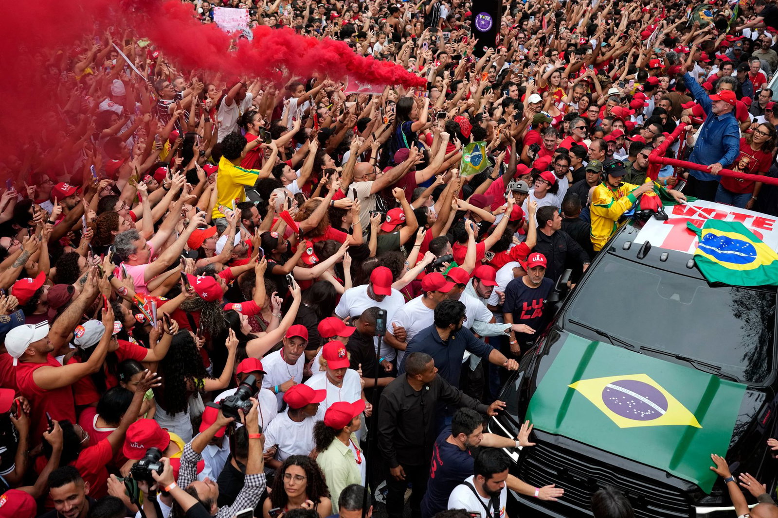 Anhänger von Lula jubeln in São Paulo.