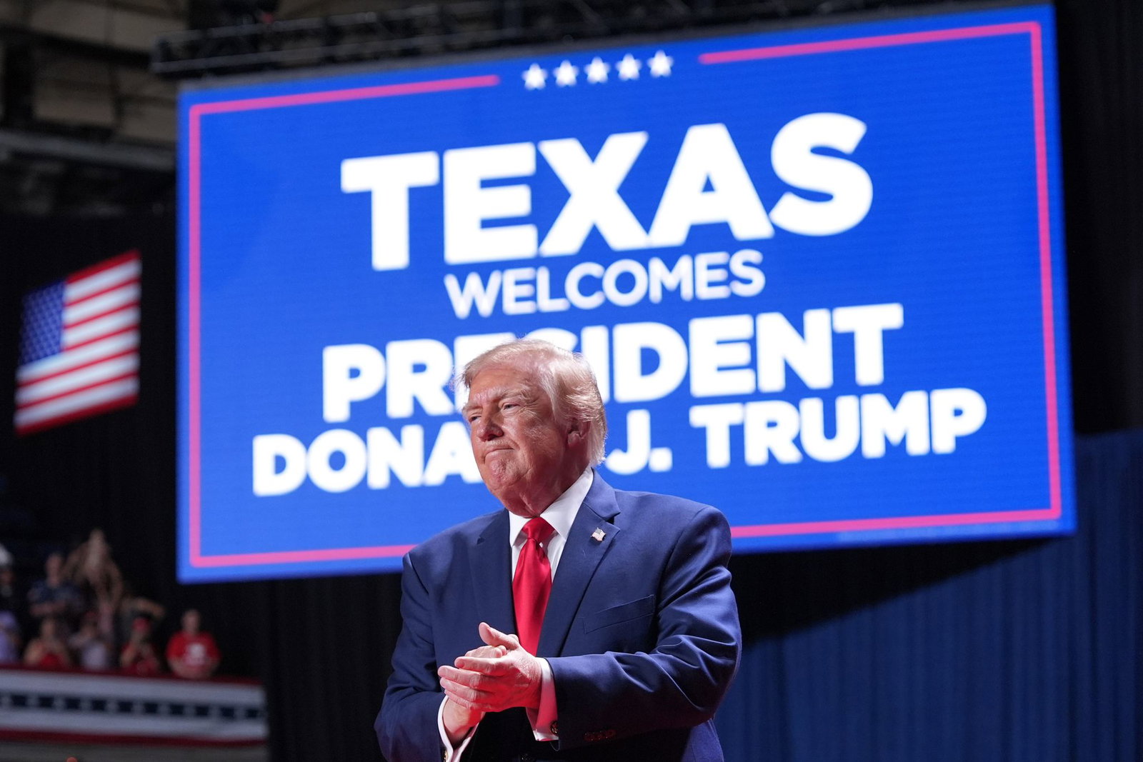 Es ist bereits Trumps dritte Reise nach Texas innerhalb eines Monats. 